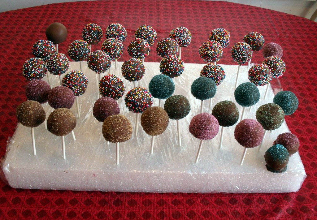 Dipped & Sprinkled Pops