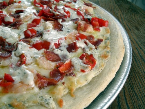 shrimp bacon ranch pizza