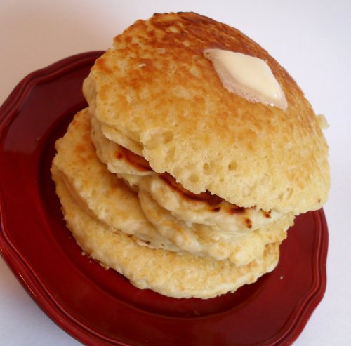 Fluffy Buttermilk Pancakes | veronicascornucopia.com