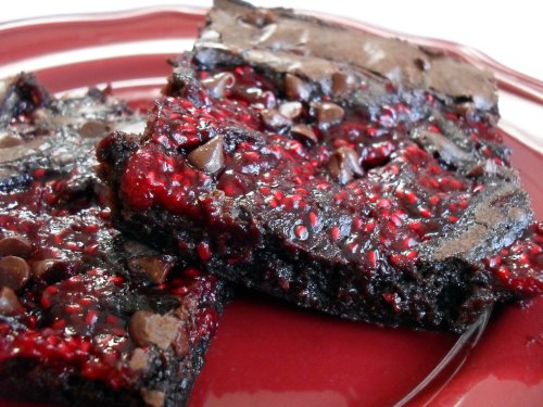 raspberry swirl brownies 7-15-10
