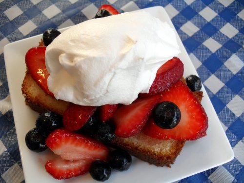 Condensed Milk Pound Cake | veronicascornucopia.com