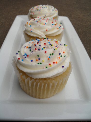 white cupcakes 6-27-11