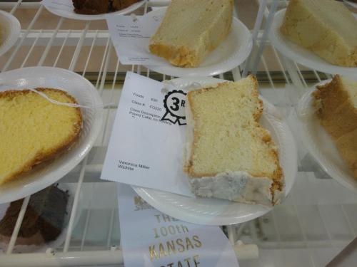 Sour Cream Pound Cake | veronicascornucopia.com 558726_10151181371686480_1016180525_n